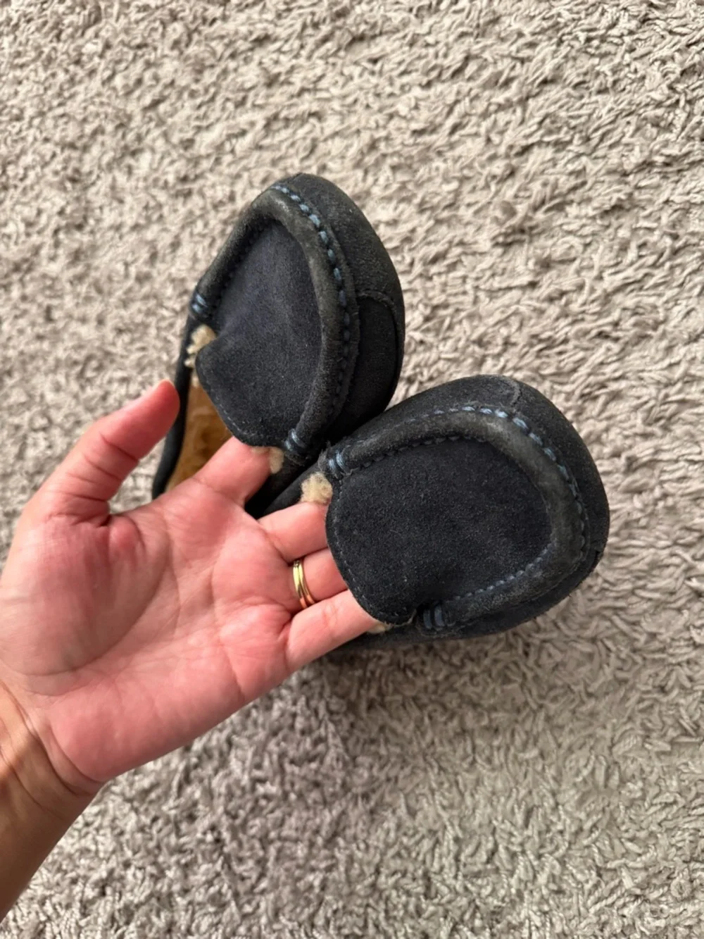 UGG Kids' Dakota Slippers